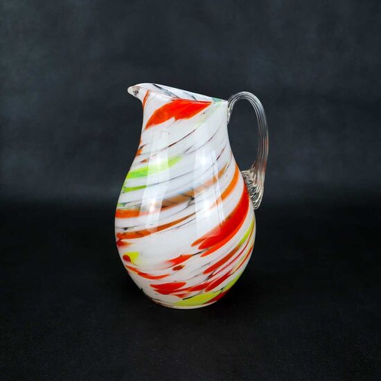 Daudzkrāsaina stikla krūka