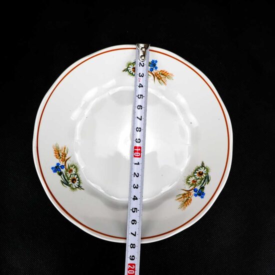 Jāņu ziedu pušķis maizes šķīvji