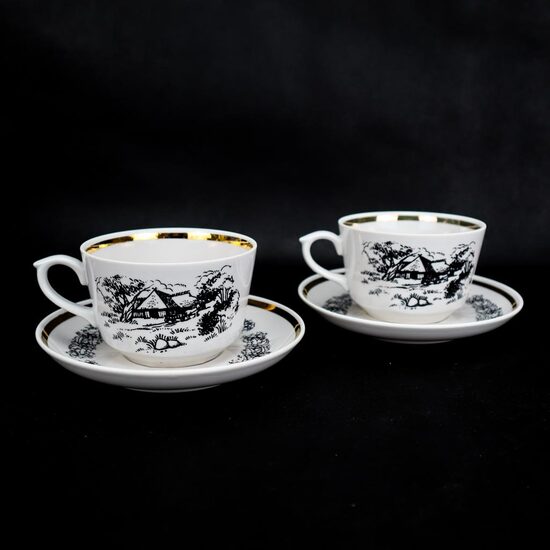 Karīnas duo ar lauku sētas dekolu