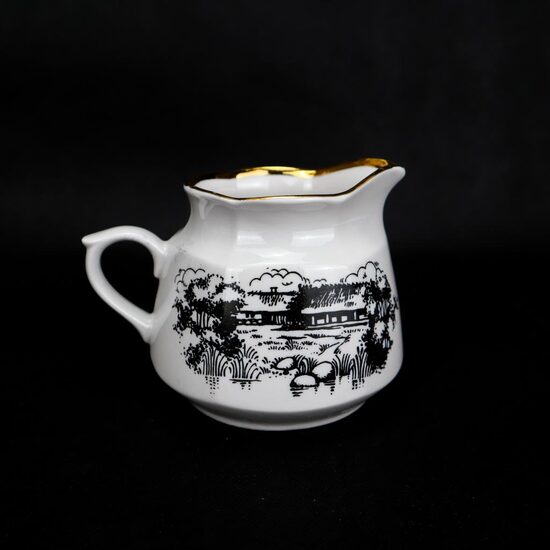 Krējuma kanniņa Karīna ar lauku sētu