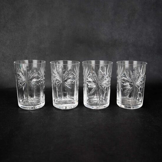 Kristāla sulas glāzes ar "palmu"