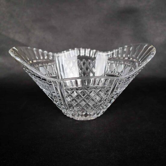 Kristāla trauks garens, laiviņveida