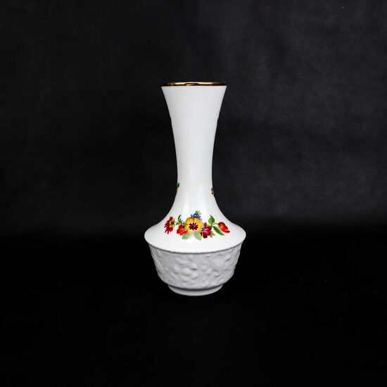Porcelāna vāze ar ziedu dekolu un reljefu