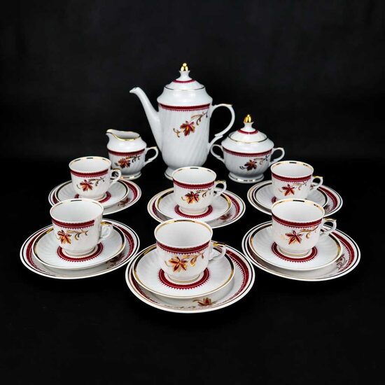 Servīze Rīga ar bordo ziedu