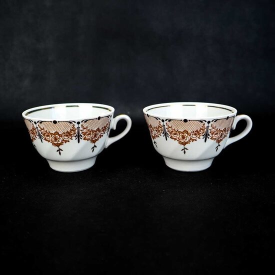 Viktorija tējas tasītes, brūnas rozītes ar tīikliņu