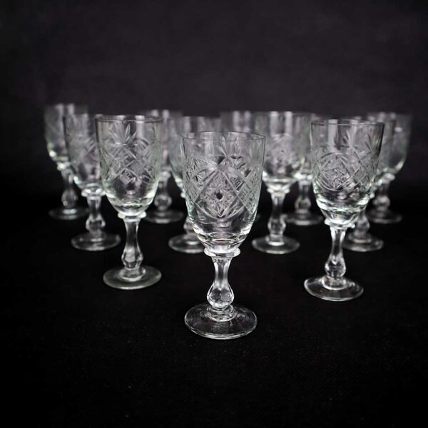 Iļģuciema glāzes uz kājiņas 40ml un 100ml