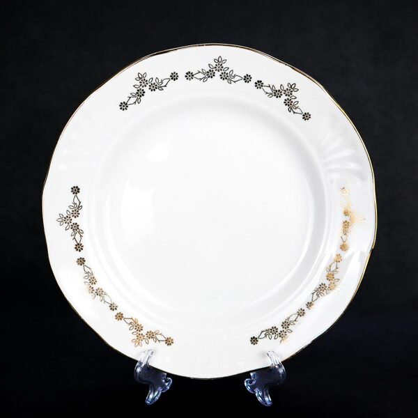 Salātu/ brokastu šķīvji ar zelta puķītēm