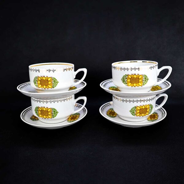 Aija-2 ar saulespuķēm, tējas duo